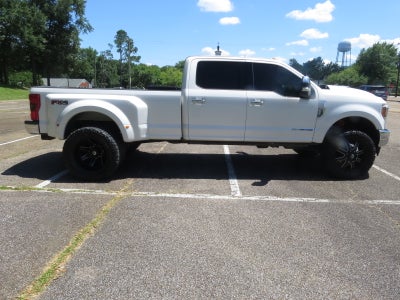 2017 Ford Super Duty F-350 DRW Lariat