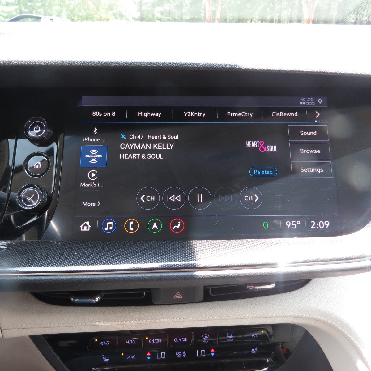 2021 Buick Envision Essence